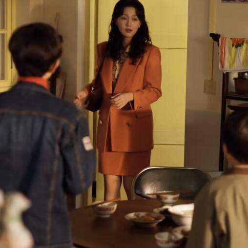 欧洲短剧家里家外2孙艺燃蔡晓艳同款西装套装西服短裙女衣服潮