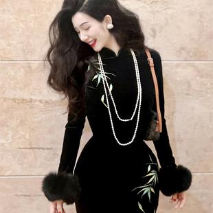 画报夫人原创自制新中式高级绣花旗袍丝绒连衣裙  拂为玉竹