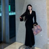 LHMknk1画报夫人原创自制厚款 针织黑色鱼尾步步生莲V领 杀手之花