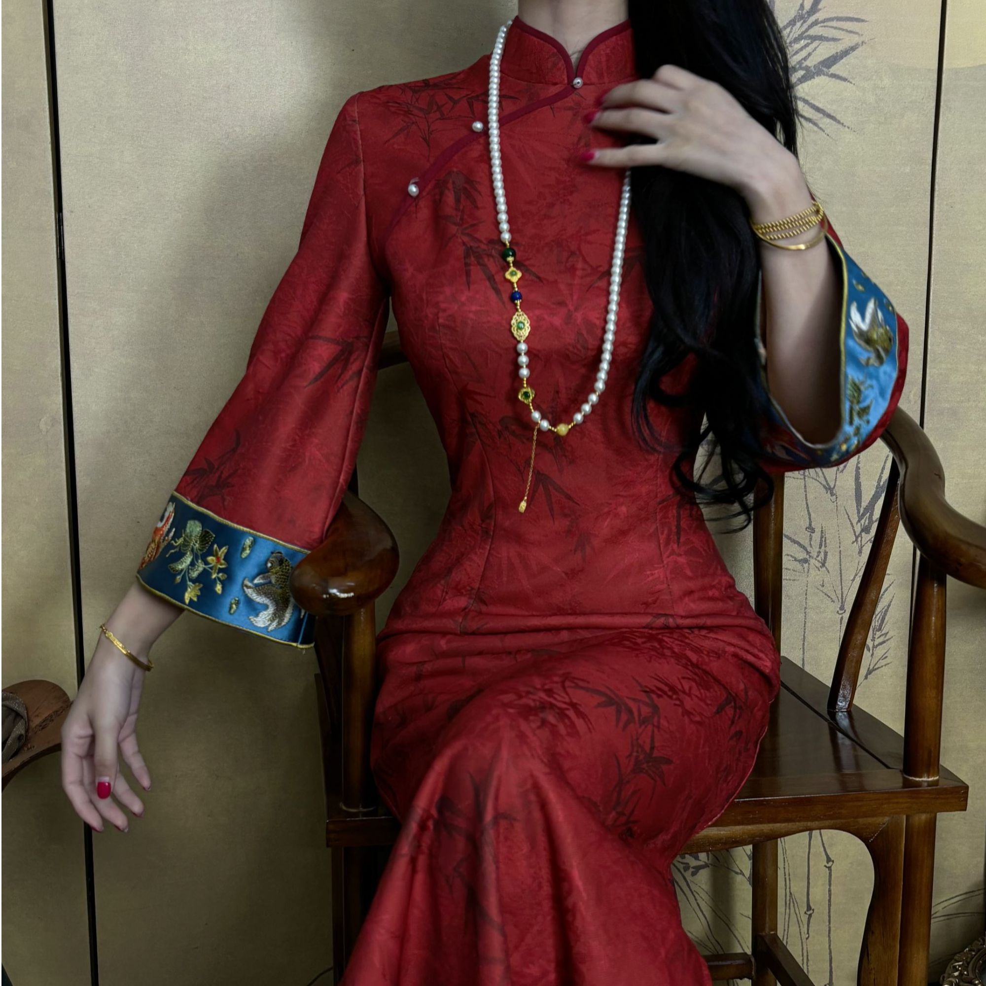 画报夫人原创自制高级温柔显白针织竹叶提花旗袍刺绣连衣裙红竹女