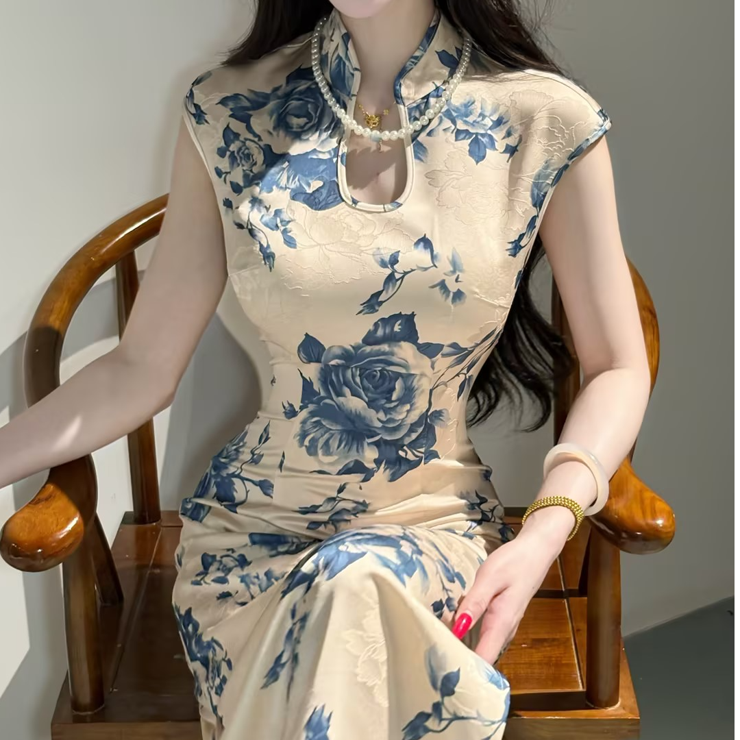 LHMknk1画报夫人原创中式国风水滴领贝壳袖旗袍水滴领瓷花夕拾