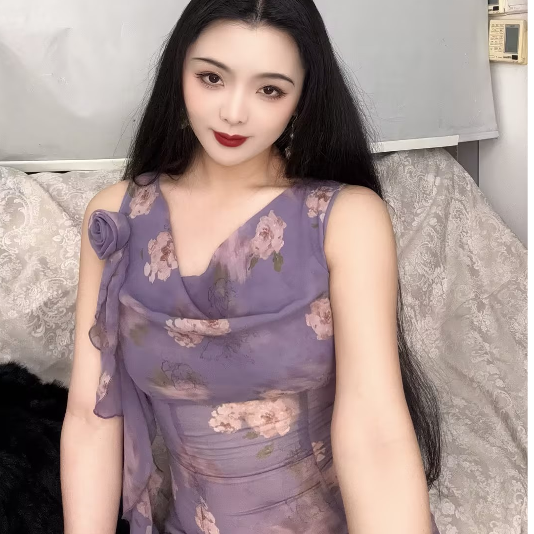 画报夫人温柔显白显瘦夏季碎花连衣裙荡领手工花 紫辣辣