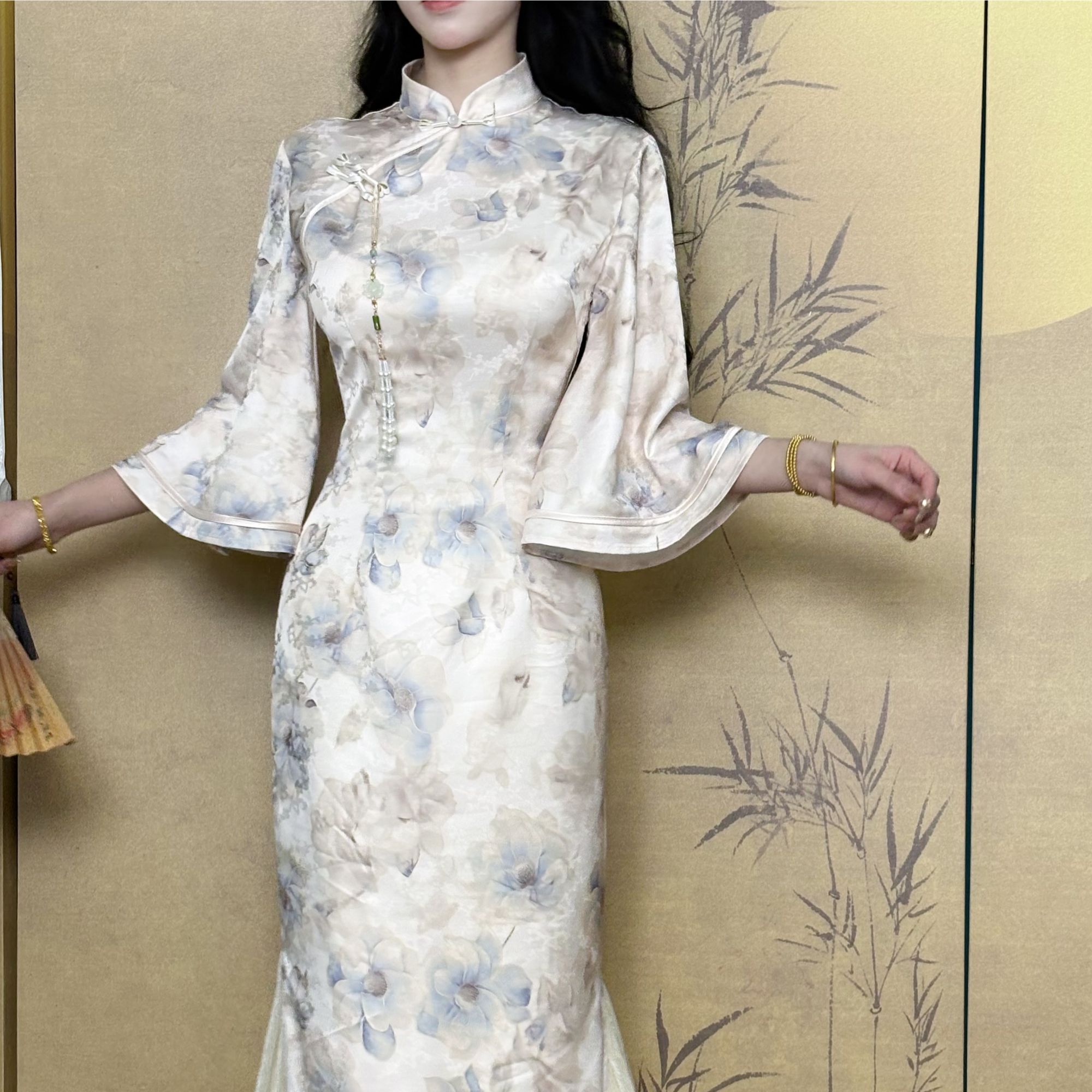 畫報夫人原創(chuàng)自制新中式國風(fēng)顯瘦清冷感旗袍 倒大袖藍(lán)茶