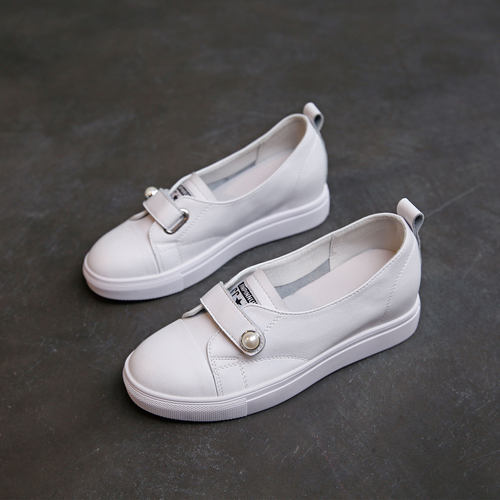 小白鞋内增高真皮板鞋休闲魔术贴