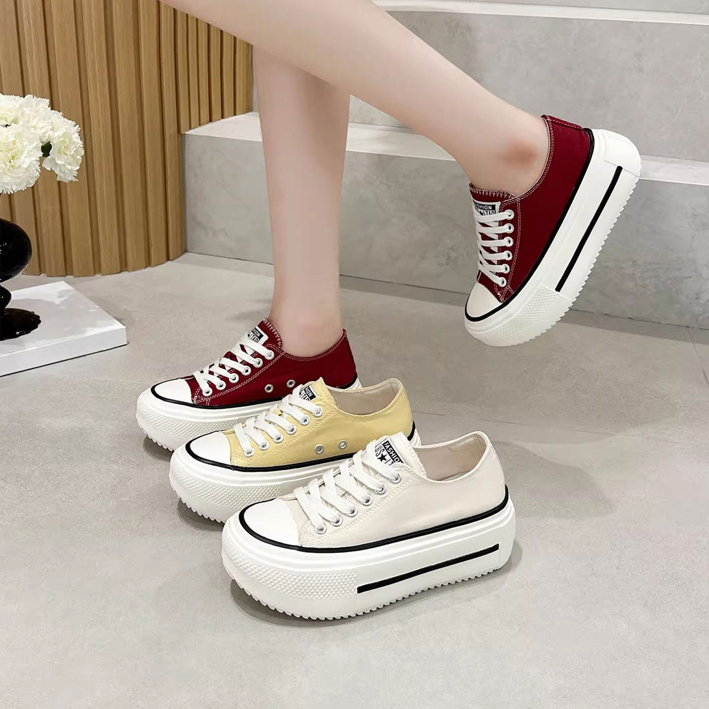 厚底增高休闲板鞋女2026新款春季百搭轻便软底小白鞋女款帆布鞋子