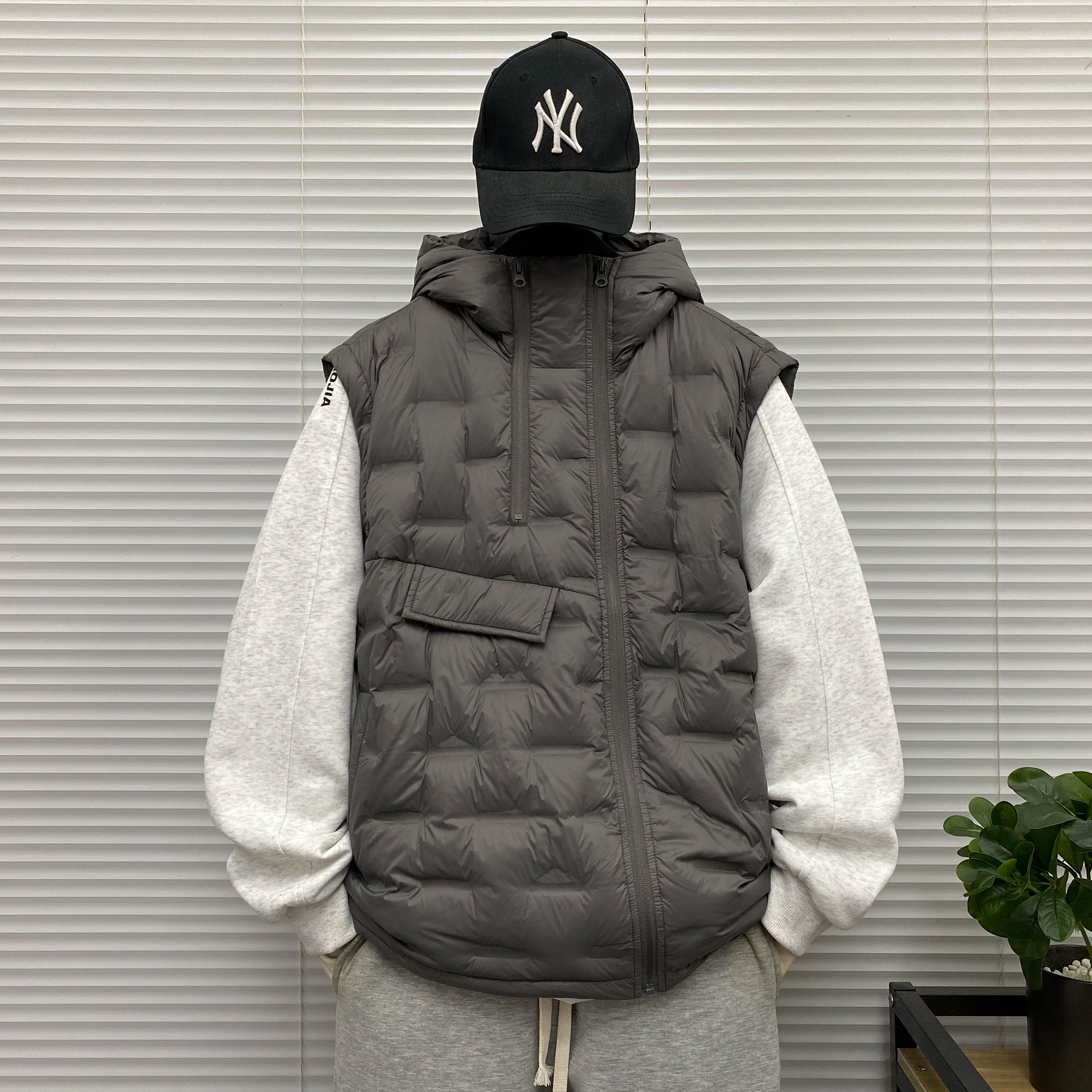 不对称格子连帽羽绒马甲男士冬季装大码青少年保暖无袖坎肩外套潮