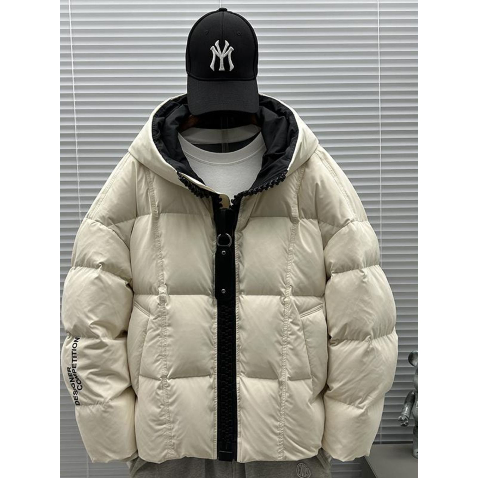 高级感羽绒服男士连帽2025新款冬季加厚韩版潮流宽松鸭绒短款外套