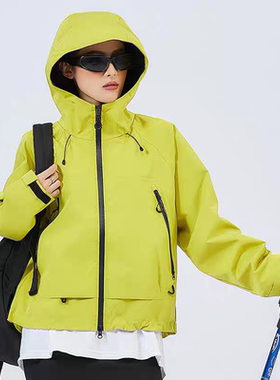 黄色户外冲锋衣2025新短款亮色三合一小个子外套女防水防风登山服