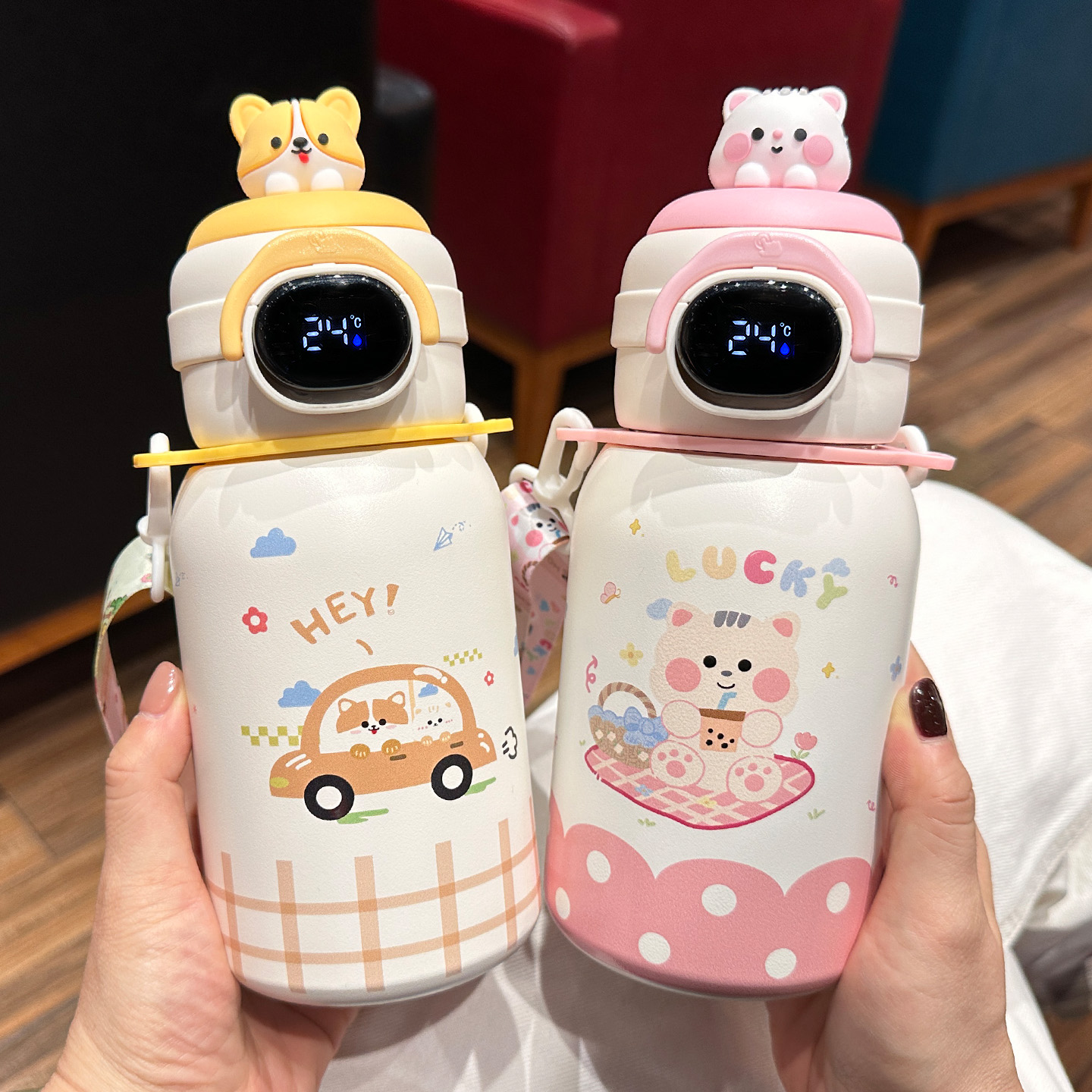 儿童智能显温双饮保温杯