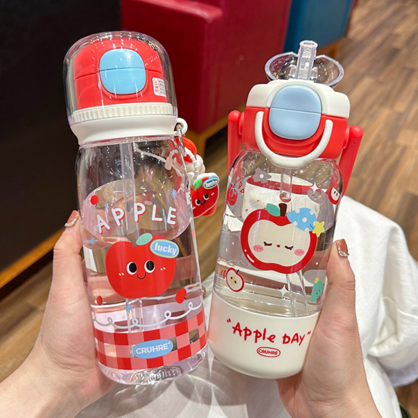 可爱苹果吸管水杯女生高颜值儿童上学专用双饮杯学生夏季便携杯子