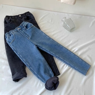 女童加绒牛仔弹力小脚裤2025冬装新款女宝宝一体绒厚款修身长裤潮