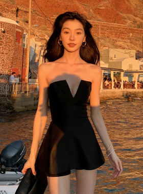 #Sisjuly#易梦玲同款 设计感V领开衩领口收腰辣妹抹胸连衣裙女潮