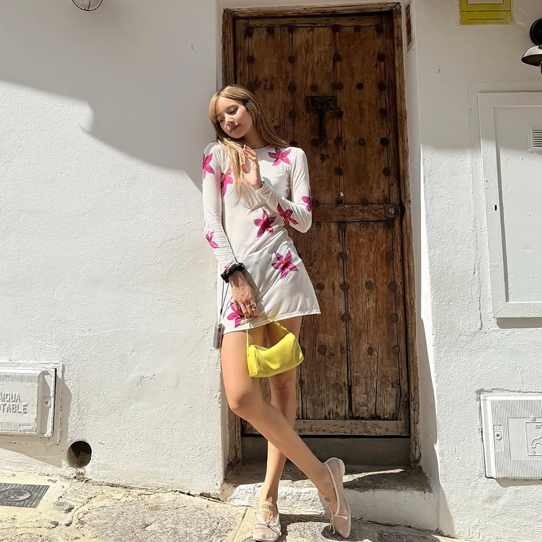 Lisa同款清新花卉印花长袖连衣裙