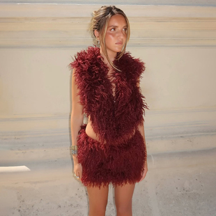 超短裙性感套装 欧美摩登精肯豆毛茸茸露肩挂脖背心 女秋 Sisjuly