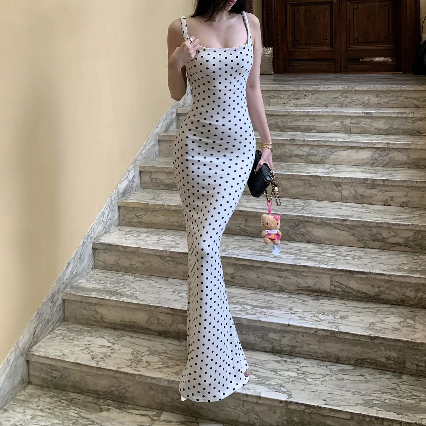 蝴蝶结露背修身波点吊带连衣裙女