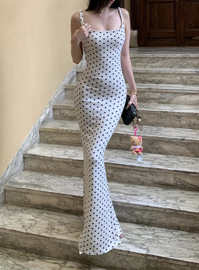 蝴蝶结露背修身波点吊带连衣裙女