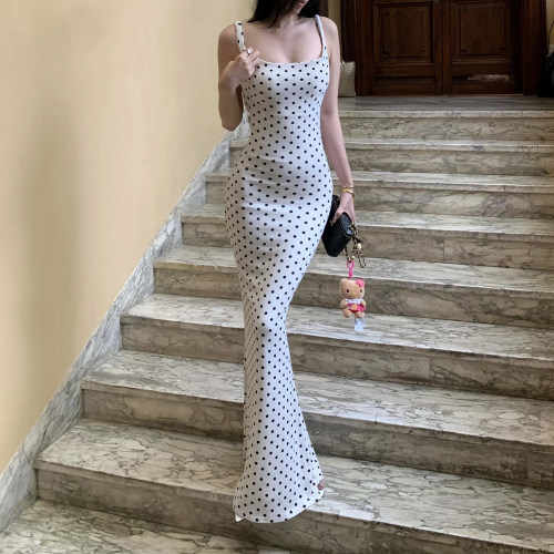 蝴蝶结露背修身波点吊带连衣裙女