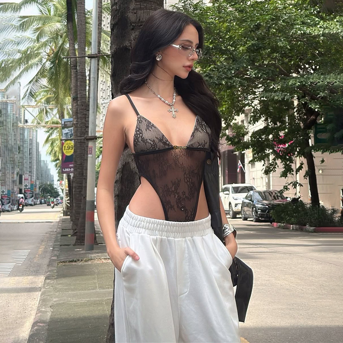 #Sisjuly#欧美性感小姐bi备钩花蕾丝透视感时尚吊带女 紧身连体衣
