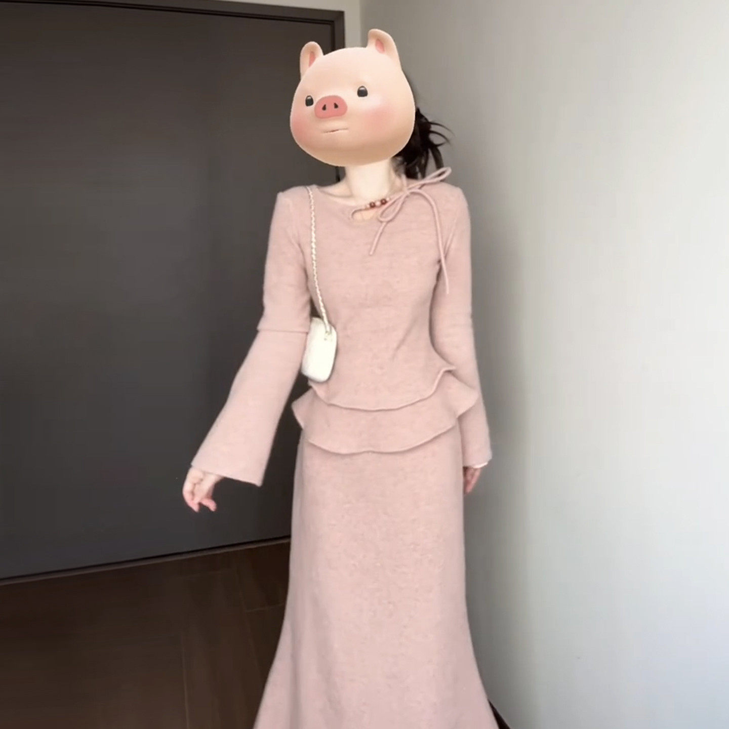 温柔气质新中式粉色荷叶边连衣裙女早春巨好看高级感针织长裙套装