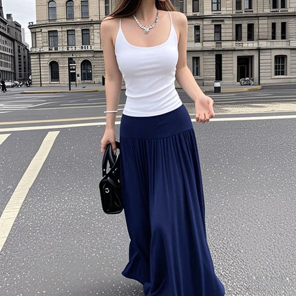 半身裙a字女夏2026新款梨型身材遮胯拖地长款蓝色百褶半身长裙子