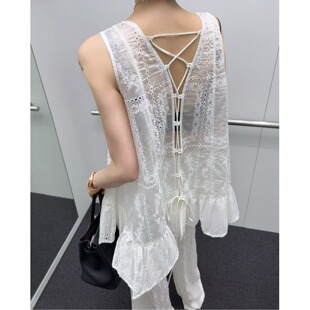 韩国chic2026夏季新品黑白色美背后交叉系带轻薄绣花背心上衣女
