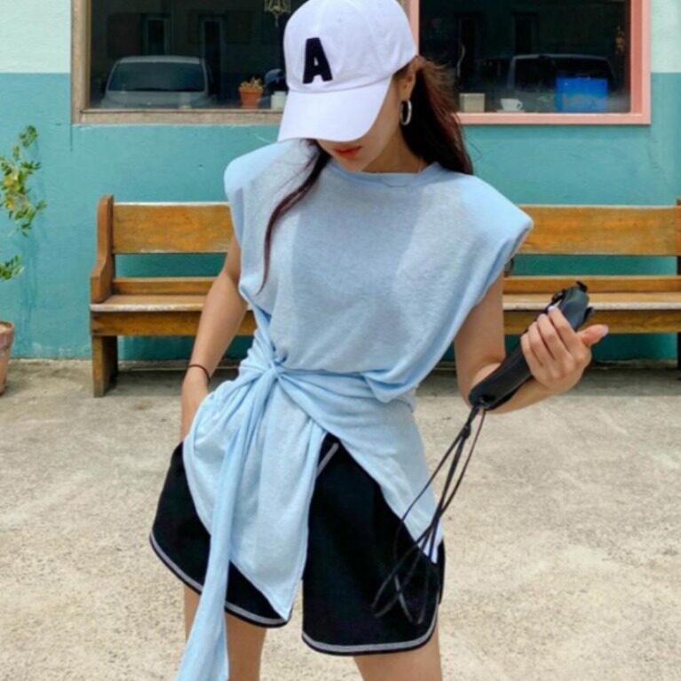 韩国chic2026夏季新品休闲个性不对称开叉设计垫肩无袖T恤上衣潮