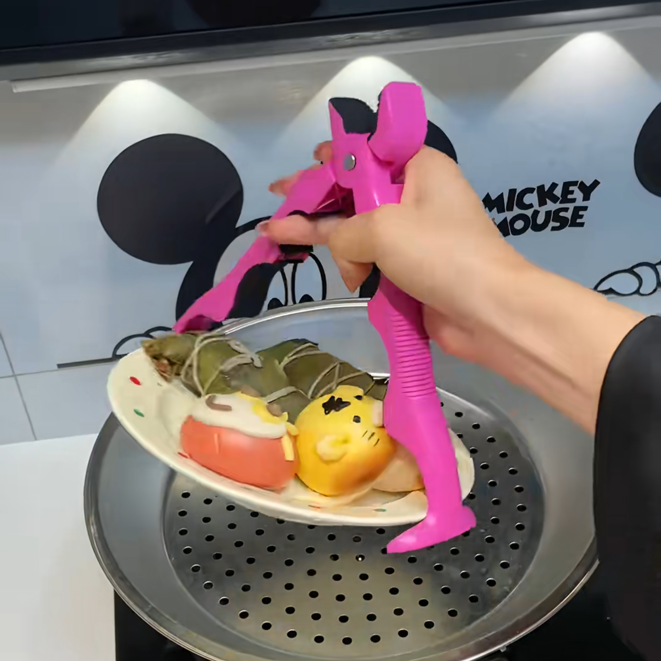 2026新款家用厨房三合一防烫夹硅胶防滑提盘器耐高温夹碗夹蒸菜,厨房/烹饪用具,厨用取碗/盘夹,淘宝优惠券,粉丝福利购,淘宝优惠卷