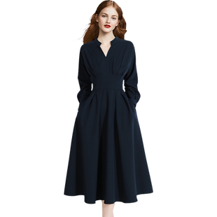 气质绝美连衣裙2026春季新款法式长袖收腰显瘦V领洋气减龄中长款