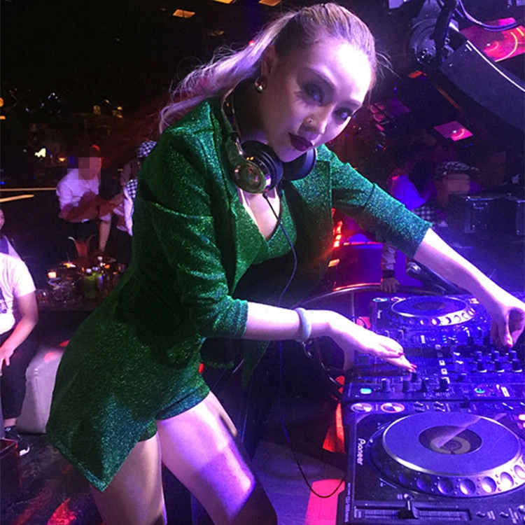 新款夜店酒吧ds演出服dj女歌手主持婚庆爵士舞台西装领舞庆典套装