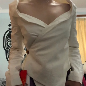 粉爆仙pinkBo不规则V领性感辣妹长袖衬衫露肩别致不对称褶皱衬衣