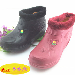 包邮 轻底泡沫一体保暖室外厚底雪地靴棉鞋 冬季 女防水鞋 男 加绒雨鞋