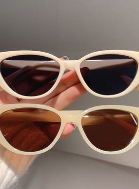 2025年新款韩版复古猫眼墨镜女款小脸拍照辣妹美式方框太阳眼镜