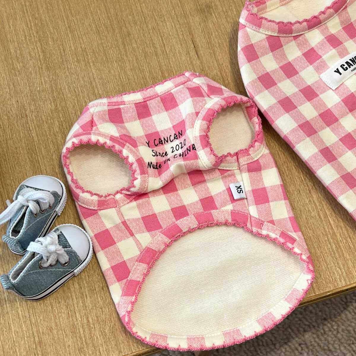 马尔济斯西施犬约克夏比熊宠物雪纳瑞猫狗衣服玫红色格子背心亲肤
