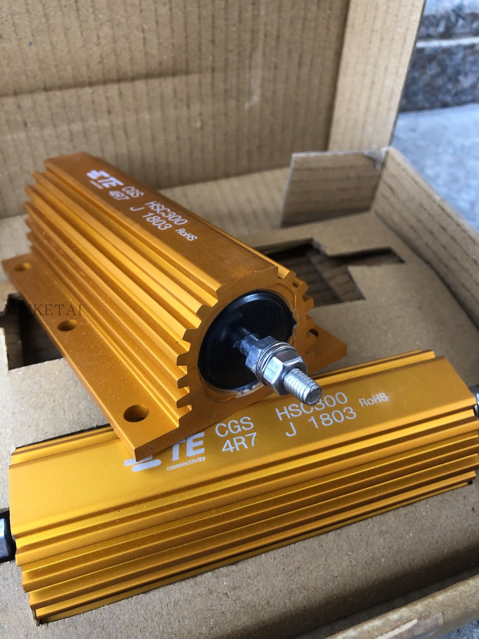 泰科TEHSC3004R7J300W4R7