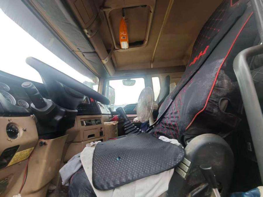 1月22日连云港运输公司名下所有的苏EPU581（不含车牌）重型特殊结构货车网络拍卖公告