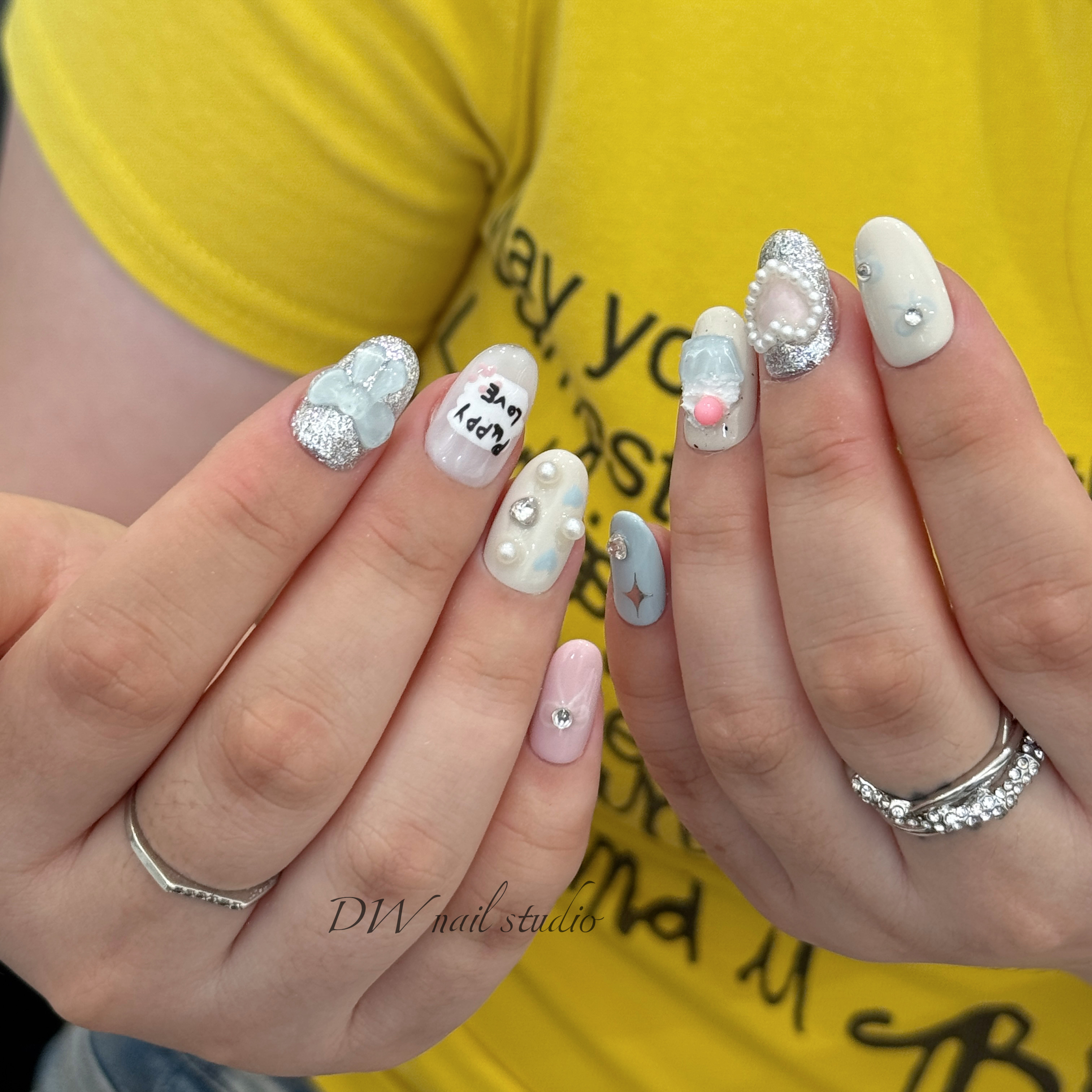 【DW轻奢Nail】快乐小狗2025显手白高级小众穿戴甲美甲假指甲手工