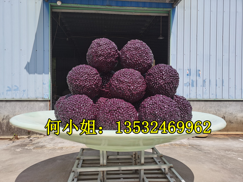 小镇文旅融合定制大型杨梅造型雕塑玻璃钢荔枝卡通公仔模型大摆件