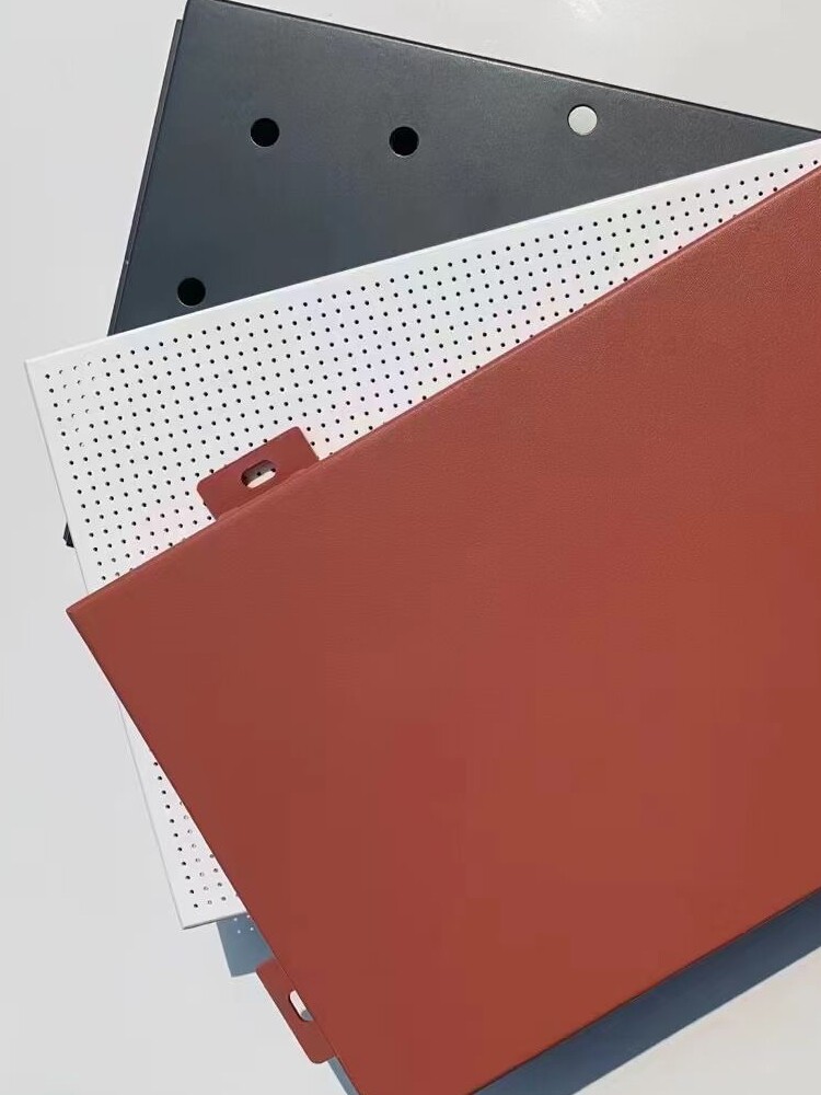 外墙单板冲孔雨棚天花蜂窝木纹穿孔包柱门头装饰氟碳幕墙板i.