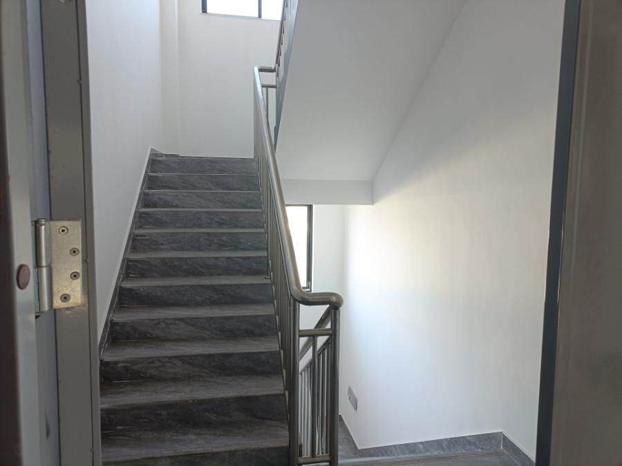 4月12日盐城市亭湖区环保科技城云溪路9号5幢的不动产（含装饰装修、附属设施和部分可移动物品）网络拍卖公告