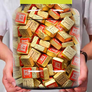 正宗云南普洱茶糯米香味小金砖沱茶饼陈年熟茶方砖送礼黑茶叶罐装