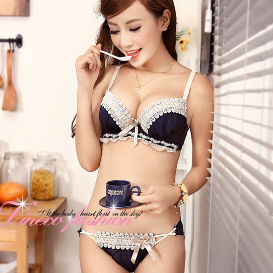维妮芳 新款时尚深V聚拢调整型女士文胸 侧收副乳性感内衣套装