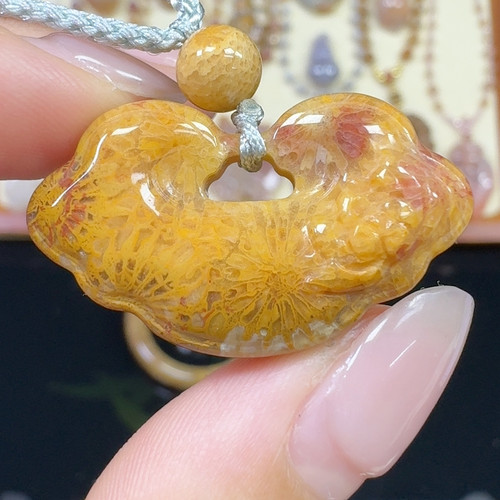 金黄大花细闪如意锁吊坠