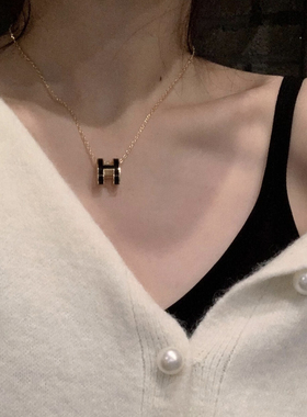 《遇见》简约字母项链轻奢高级感小众个性设计感锁骨链颈链毛衣链