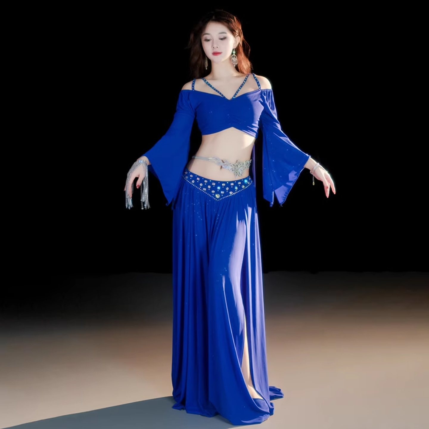 舞娘原创肚皮舞服装秋冬新款保暖长袖裙子练功服套装舞蹈表演服装