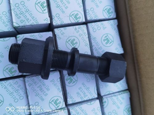 牵引车高强度轮胎螺丝