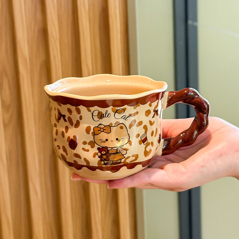 超好看独特漂亮杯子可爱黑皮kt猫咪陶瓷马克杯带盖情侣家用喝水杯