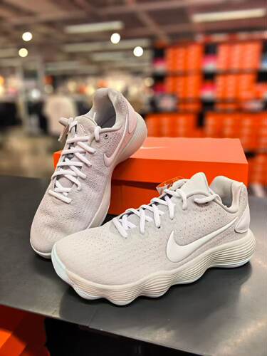 耐克Hyperdunk2017Low篮球鞋