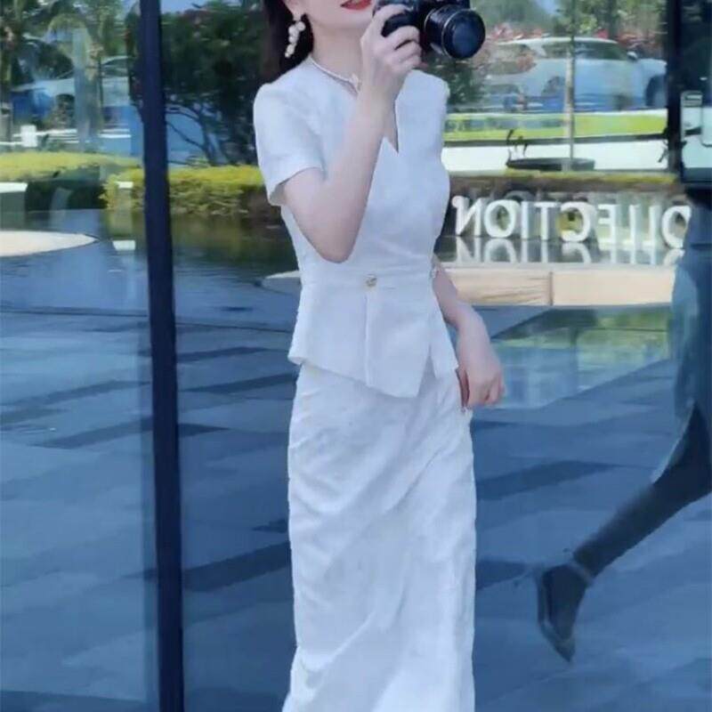 网红新款时尚套装裙女2025年夏季气质V领提花职业短袖+显瘦包臀裙