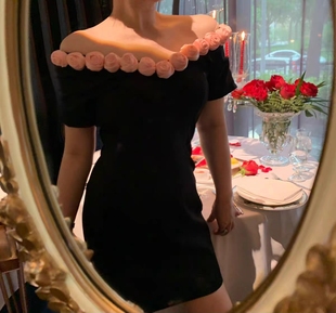 大码胖妹妹玫瑰花朵v领甜美显瘦高级聚会年会连衣裙中长款