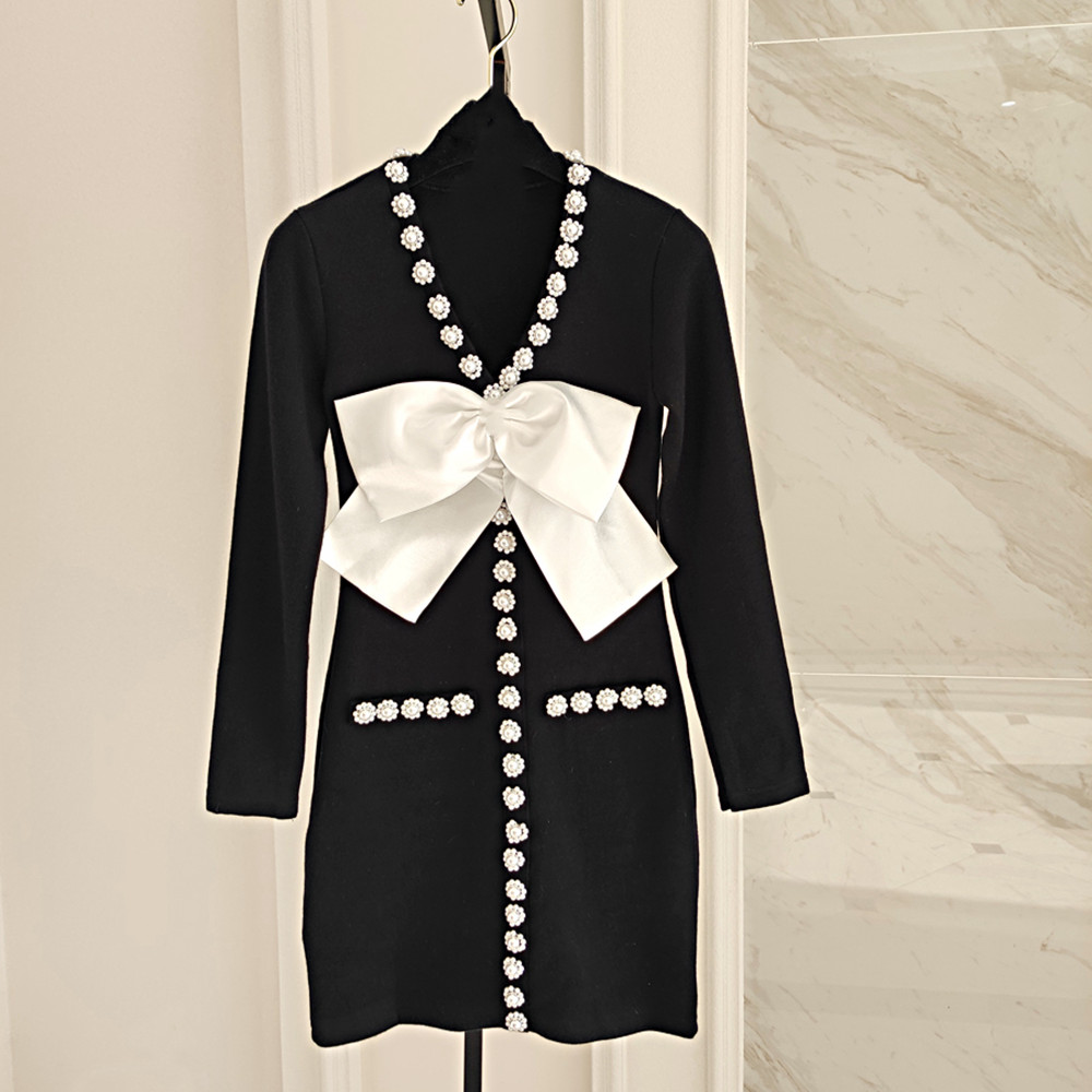 钉珠新款法式时尚风领打底连衣裙